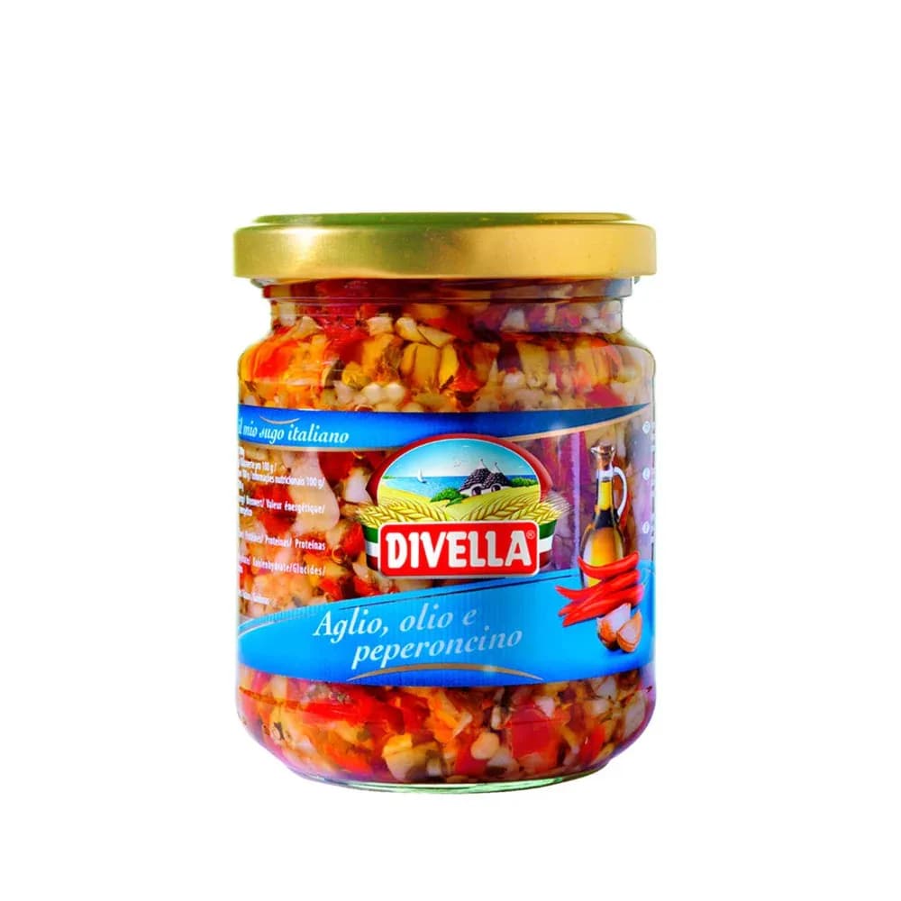 Sauce à l'ail, à l'huile et au piment.